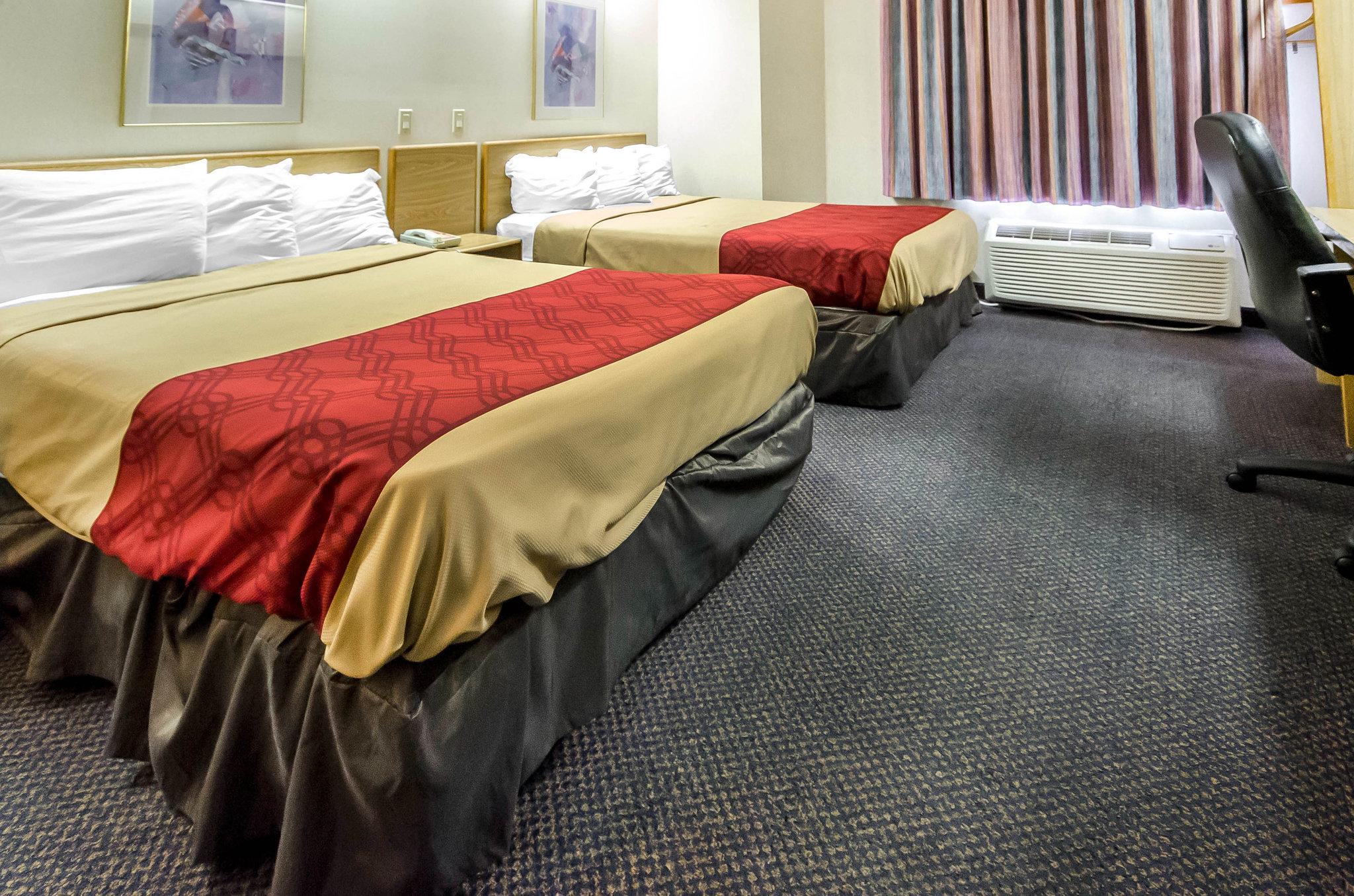 Econo Lodge London Bagian luar foto