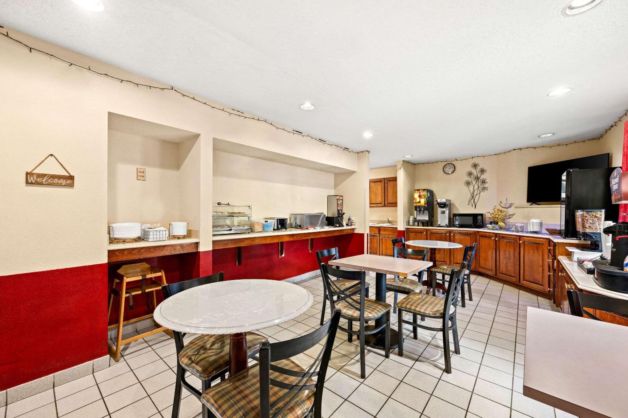 Econo Lodge London Bagian luar foto