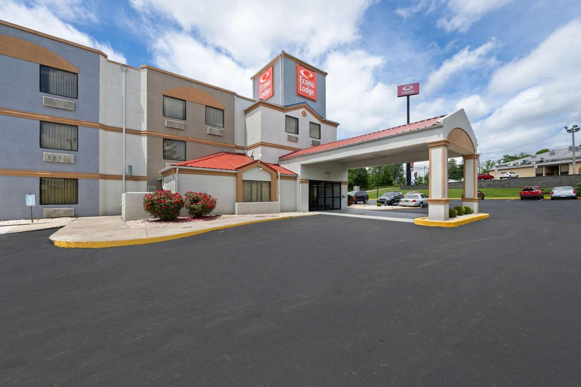 Econo Lodge London Bagian luar foto