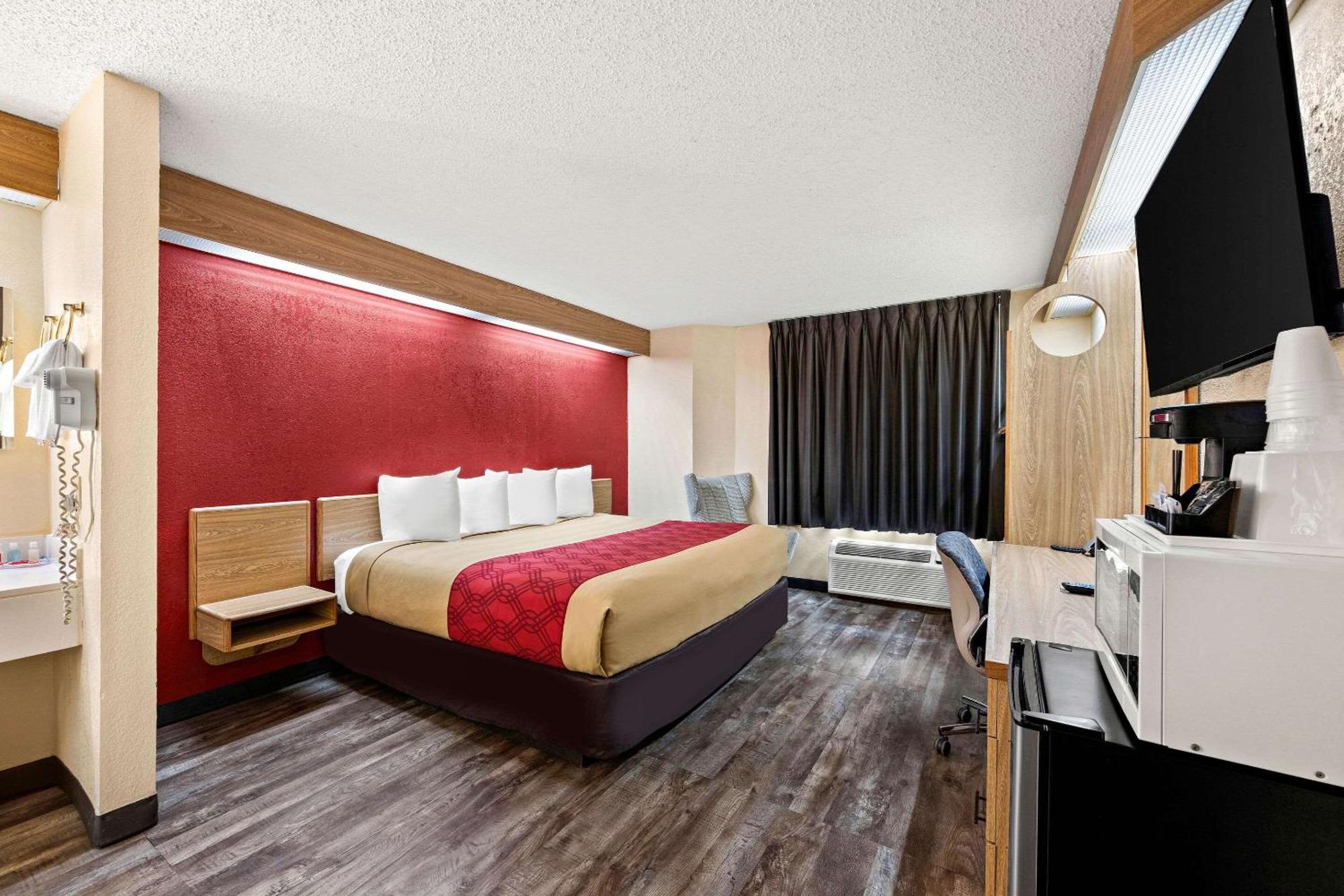 Econo Lodge London Bagian luar foto