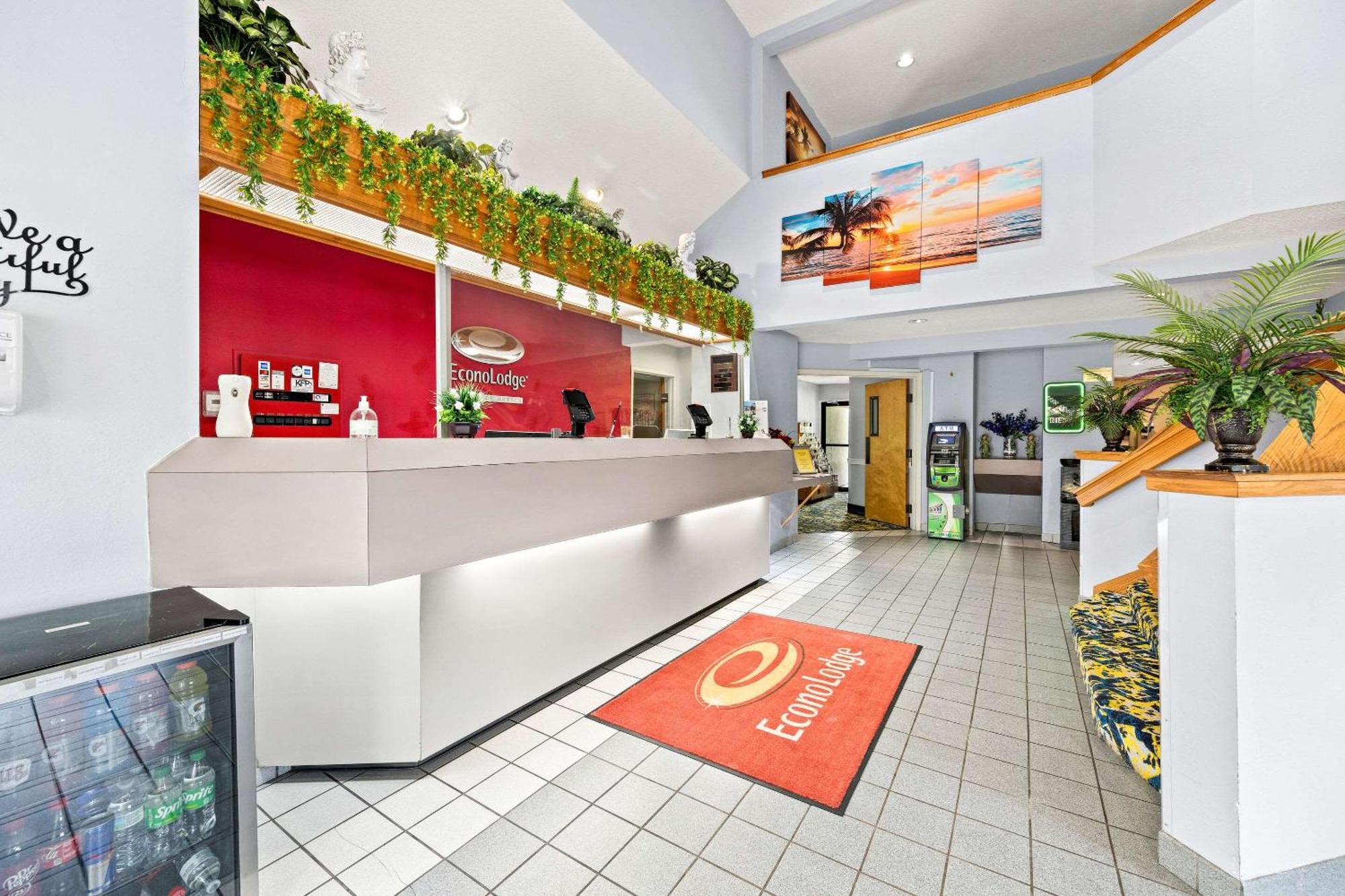 Econo Lodge London Bagian luar foto